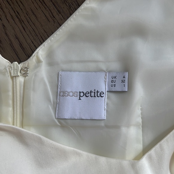 Cream peplum asos petite top size us 1 uk 4 - Picture 3 of 4